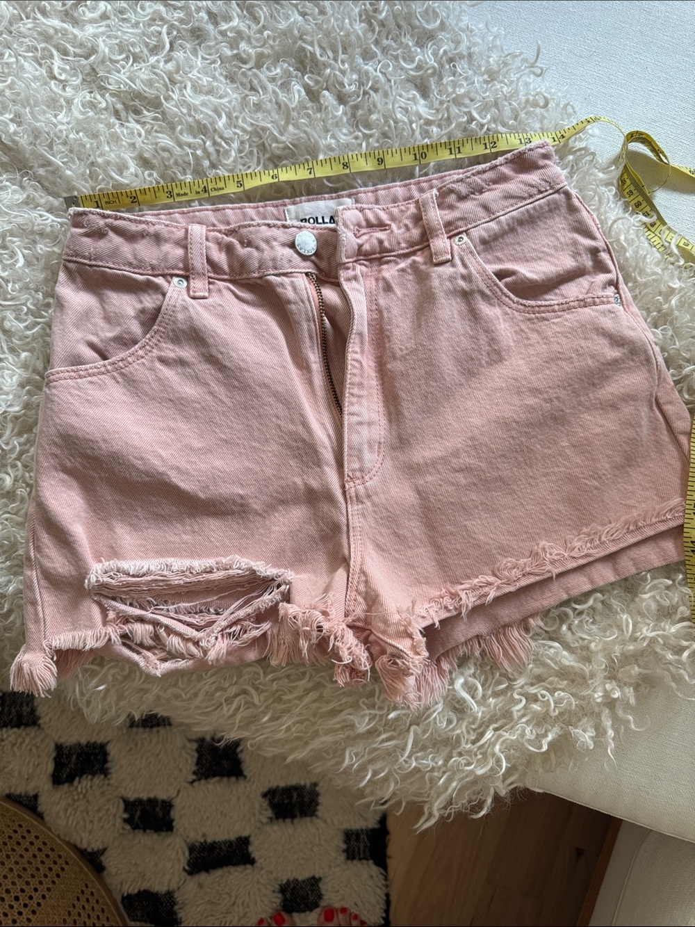 Rolla’s Pink Distressed High-Rise Denim slim denim Shorts Dusters- size 26